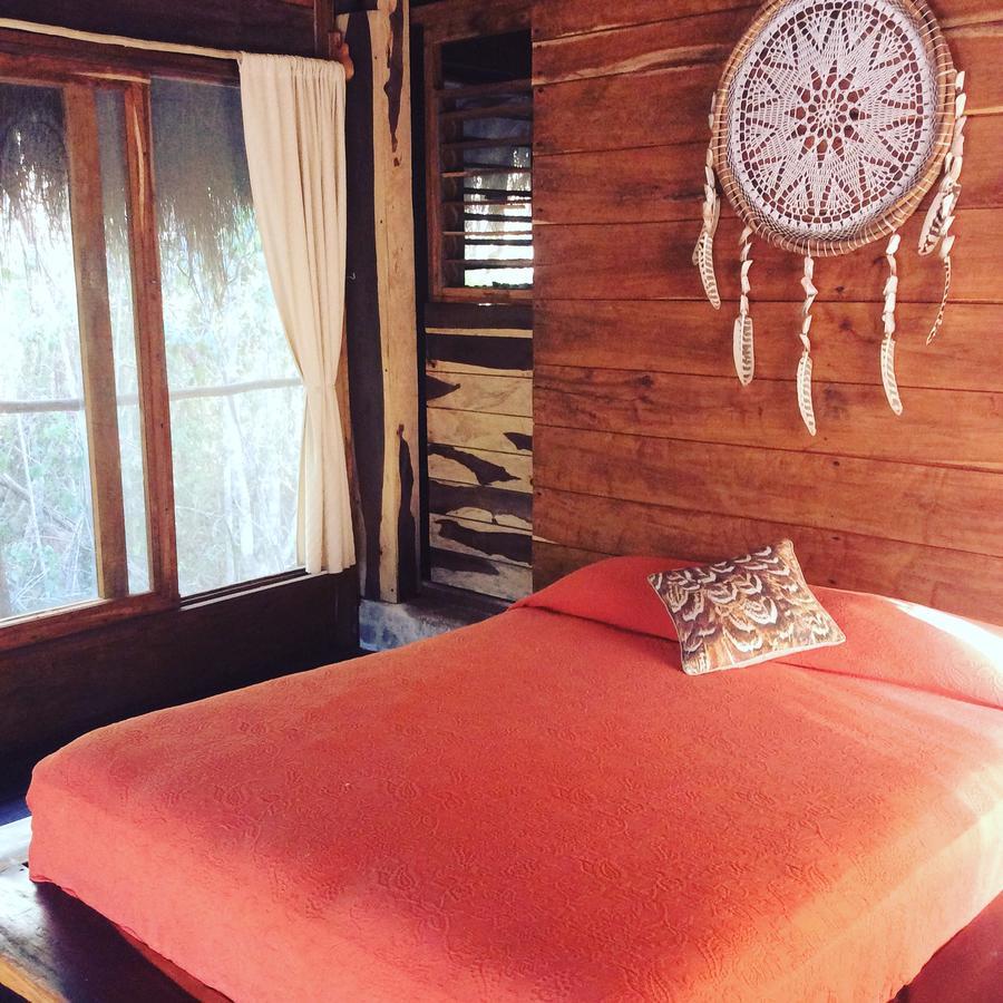 Escarabajo Rojo Bed & Breakfast Tulum Eksteriør bilde