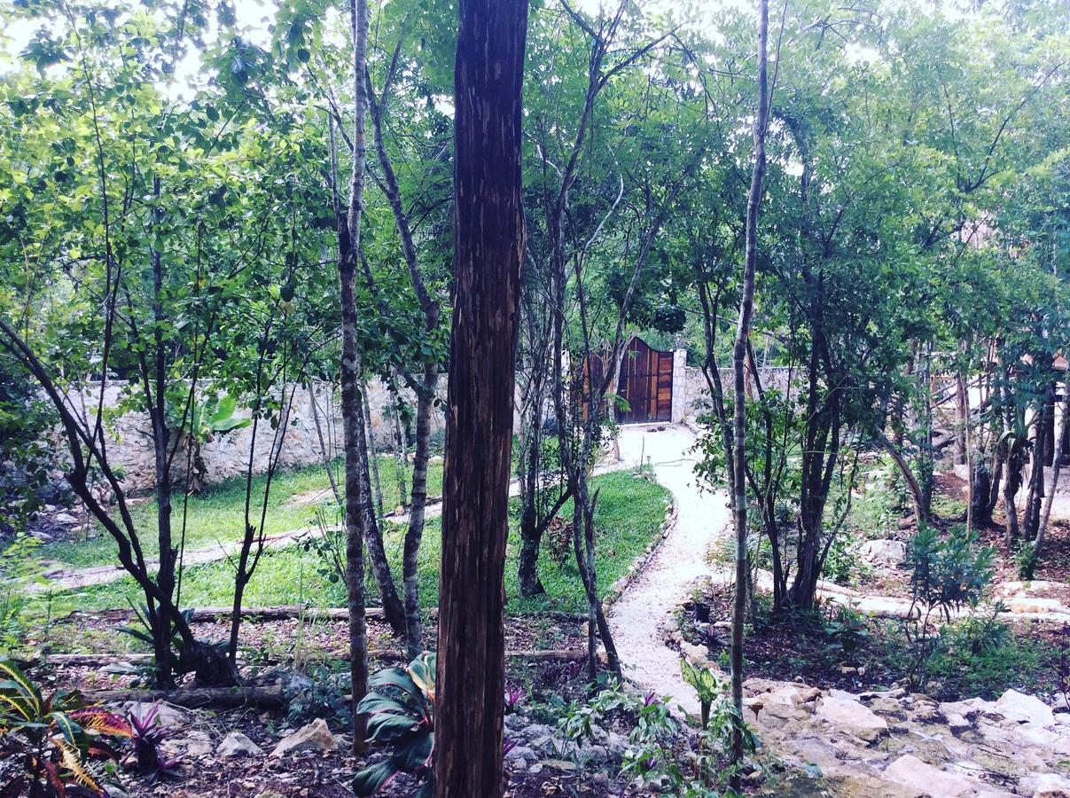 Escarabajo Rojo Bed & Breakfast Tulum Eksteriør bilde