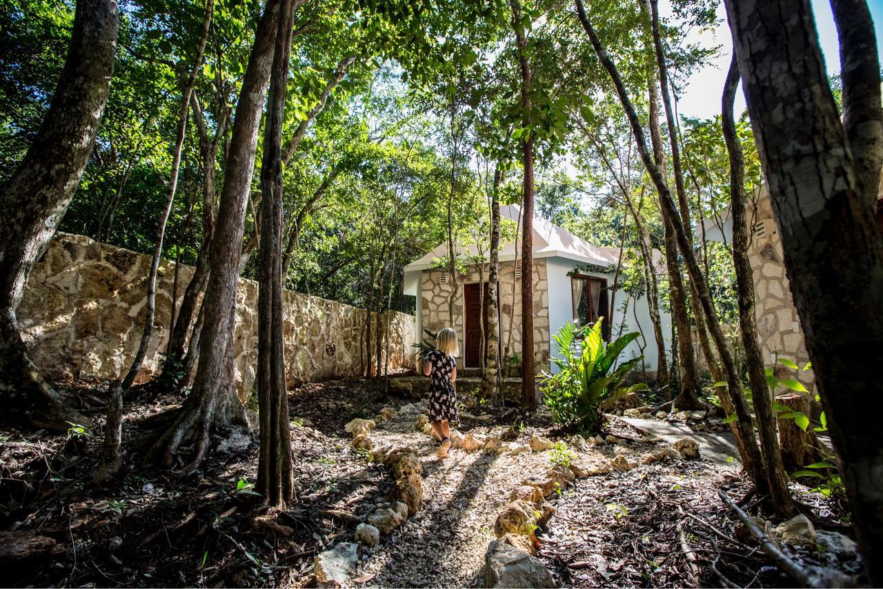 Escarabajo Rojo Bed & Breakfast Tulum Eksteriør bilde