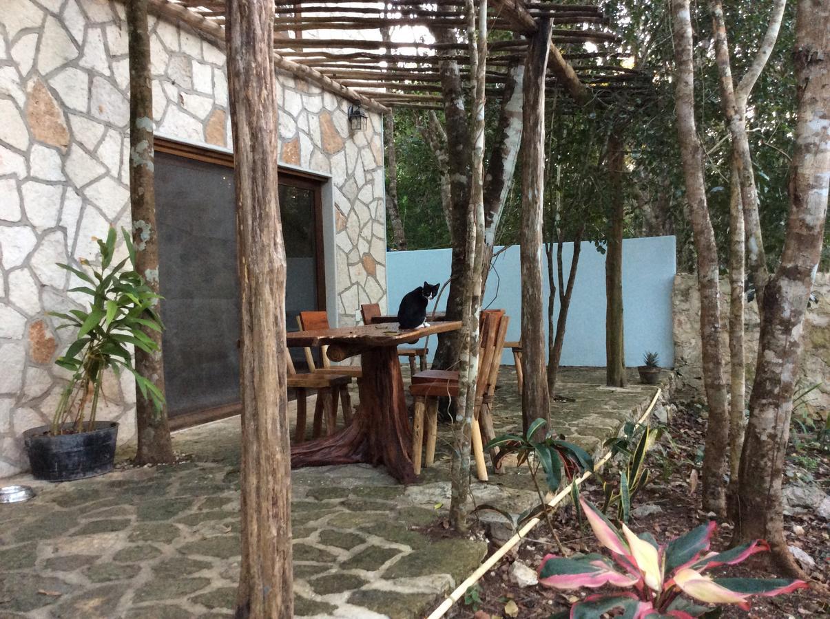 Escarabajo Rojo Bed & Breakfast Tulum Eksteriør bilde